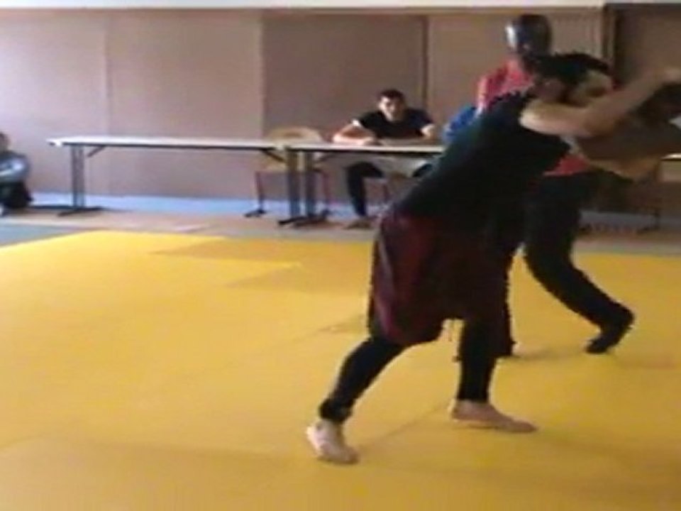 2ème combat hicham tournoi poissy 3.03.2012