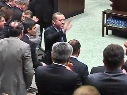 Syrians return to Homs - state TV