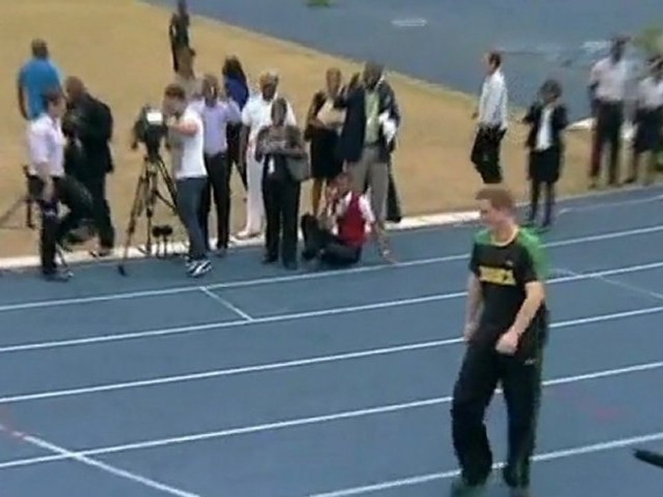 Prince Harry bolts past Usain