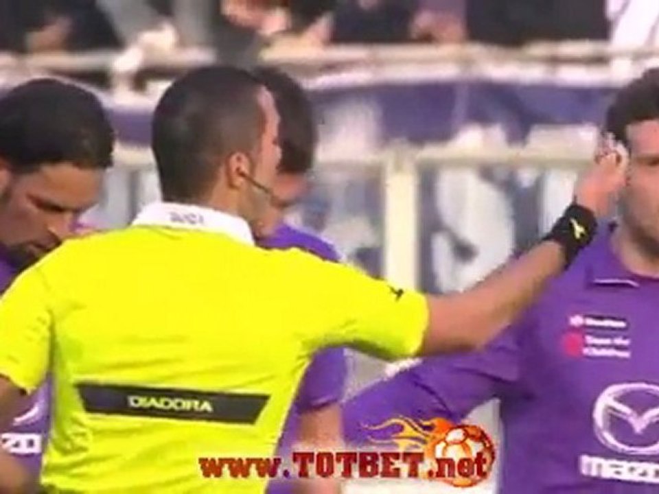 Фиорентина - Чезена (2-0) 04.03.2012