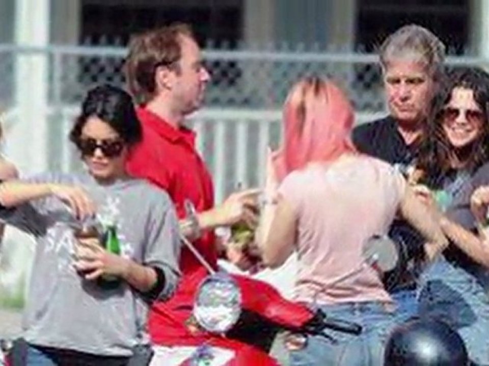 Selena Gomez Shows Off Bikini Body