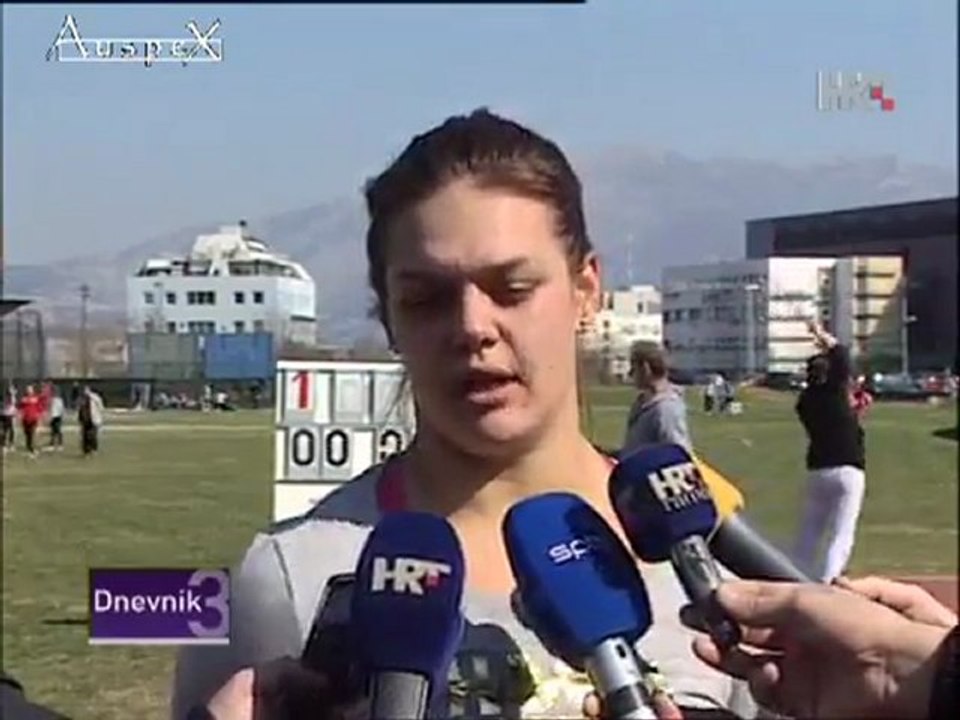 Athlé Sandra Perkovik 66.85m 2012 WL and qualification for olympic games