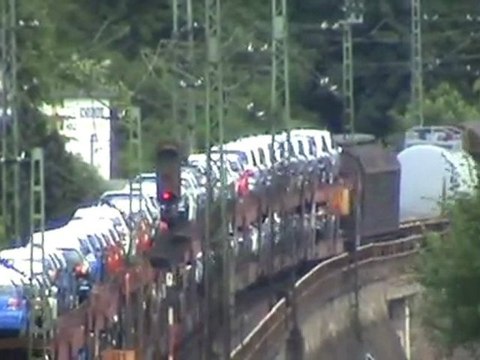 BR152 bei Erpel mit gemischtem Güterzug kurz vor Bf Linz