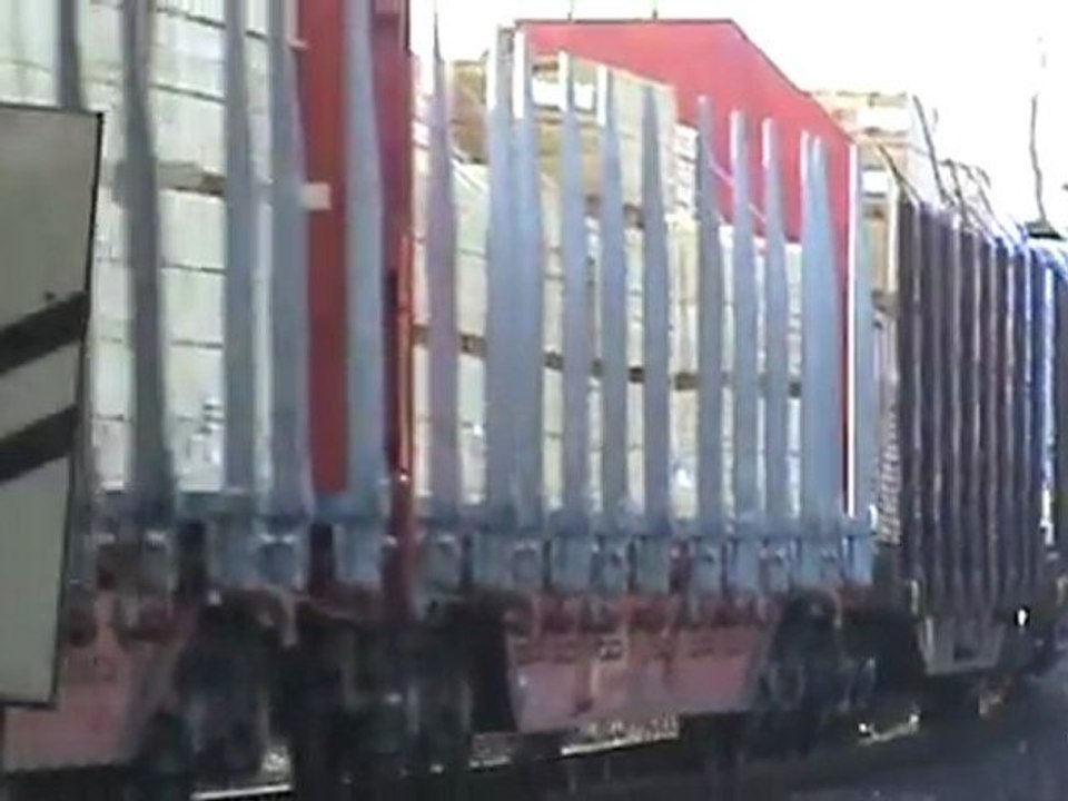 BR189 in Doppeltraktion mit gemischtem Güterzug von Gbf Köln Kalk Nord nach Rbf Gremberg