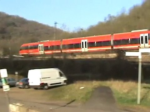 BR644 nach Bonn und BR101 mit IC kurz vor Bf Remagen beim Unkelbachtal
