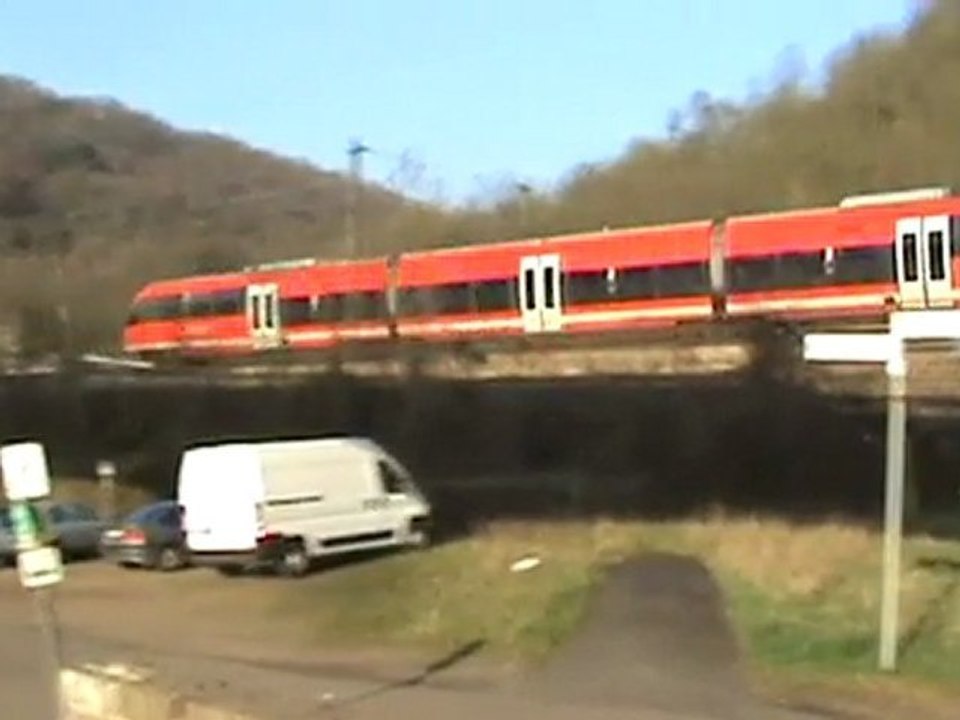 BR644 nach Bonn und BR101 mit IC kurz vor Bf Remagen beim Unkelbachtal