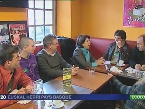 Corinne Lepage en campagne à Bayonne