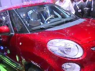 FIAT 500L - Live dal Salone di Ginevra 2012