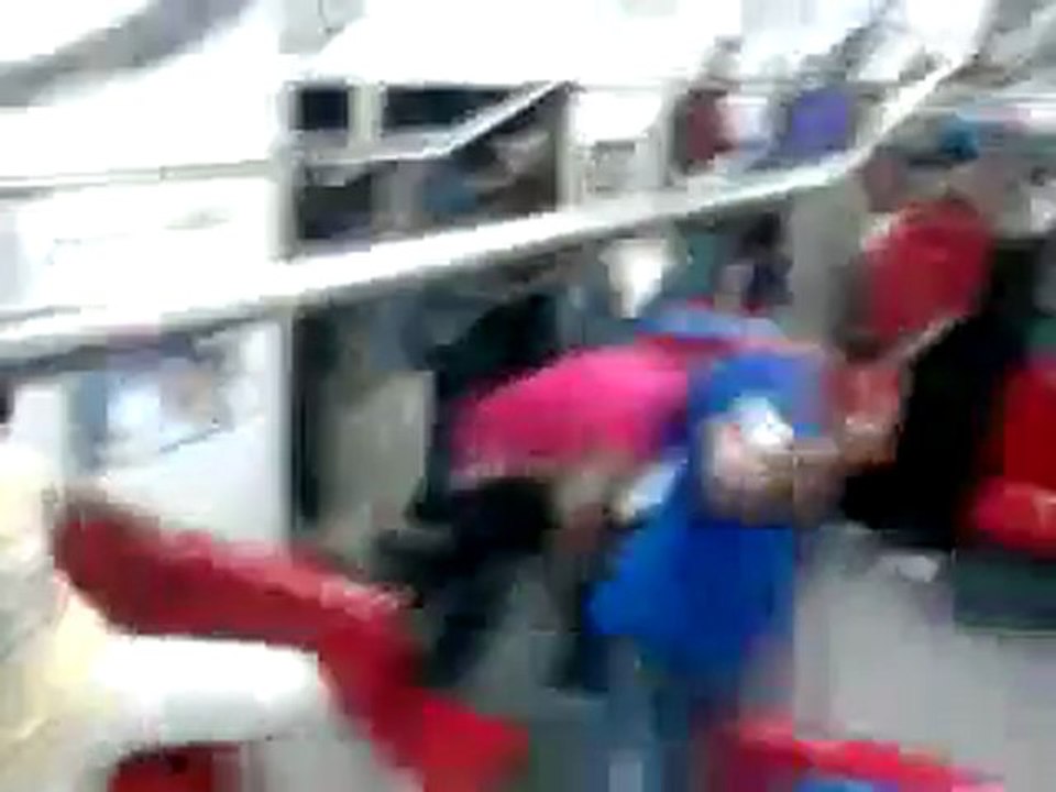 Pelea por un puesta en el ferrocarril