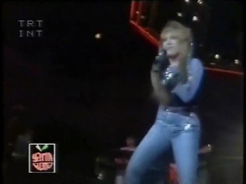 Seyyal Taner - E NE OLMUS YANI video NOSTALJI (özel arsiv)