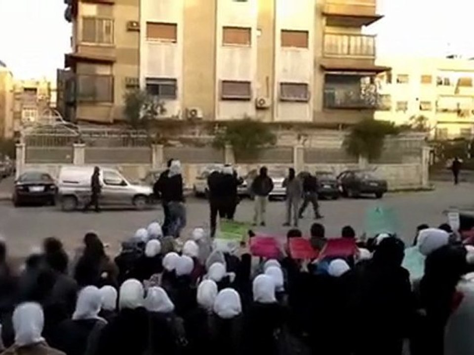 فري برس دمشق دمشق الميدان مسرحيّة ضد النظام انتهت بمظاهرة 7 3 2012