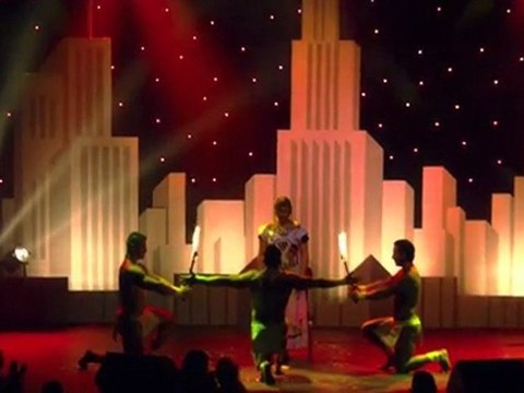 SPECTACLE CHIPPENDALES