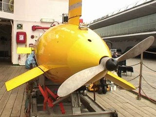 Scientists survey seabed fractured by Japan quake