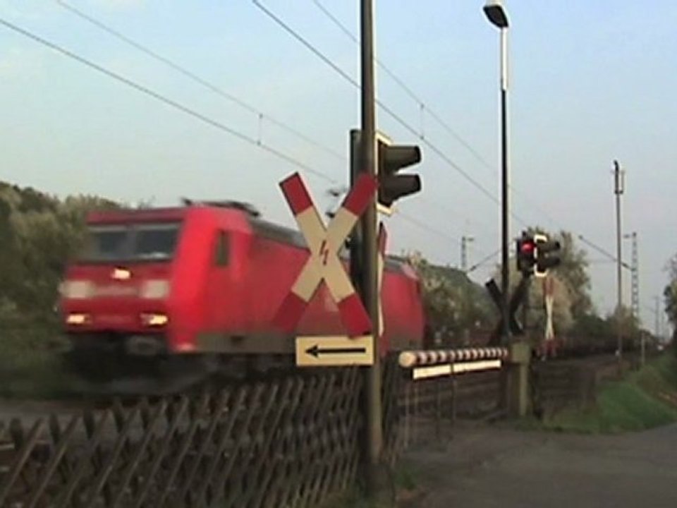 Crossrail BR185, Railion BR185 mit Vorspann, BR151 mit Vorspann zwischen Unkel und Erpel