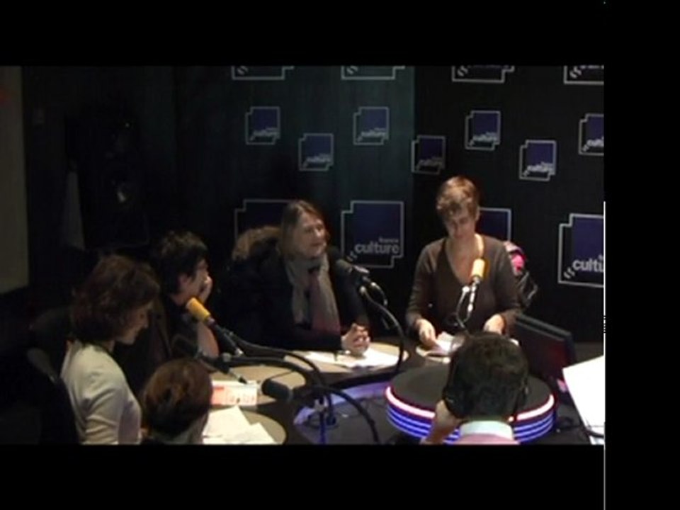 Les Matins -  Les femmes premières victimes de la crise ?