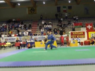 song luyen ba nico-vicens