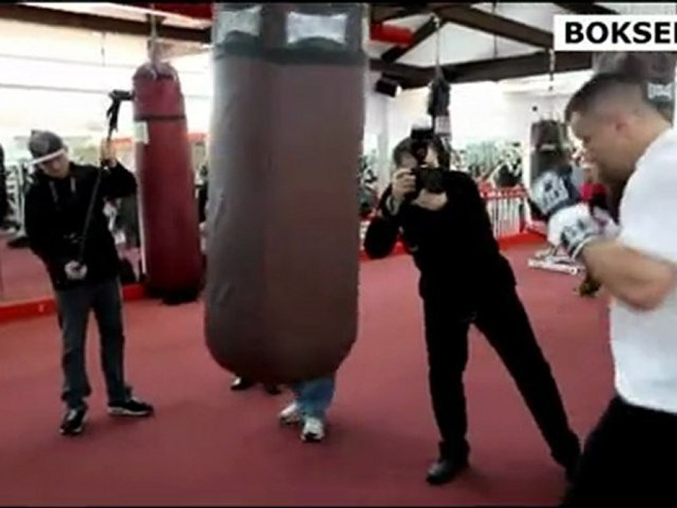 Adamek - Aguilera: "Góral" uderza w worek treningowy