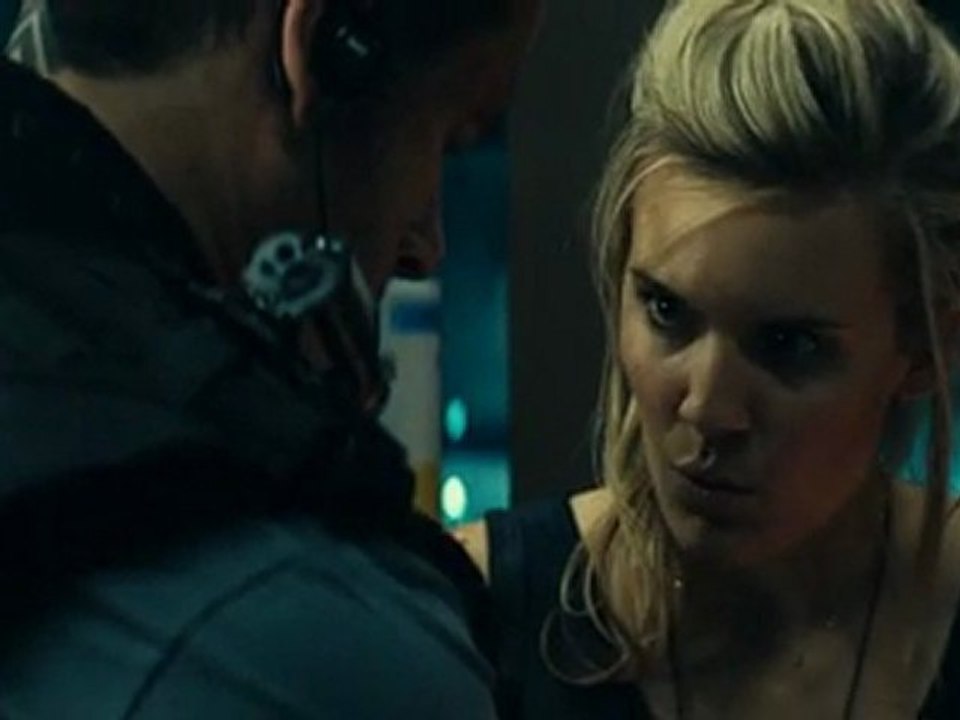 LOCK OUT - Extrait: La Rencontre "T’as été adop...