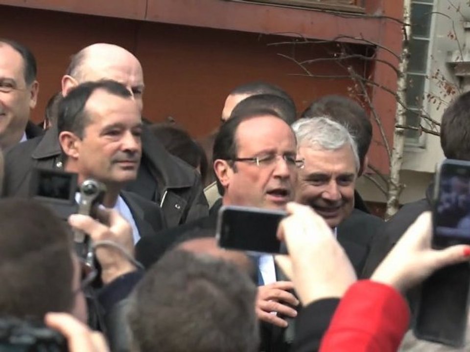 Visite de François Hollande à la maternité des Lilas