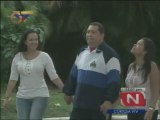 Presidente Chávez durante su caminata de recuperación en La Habana