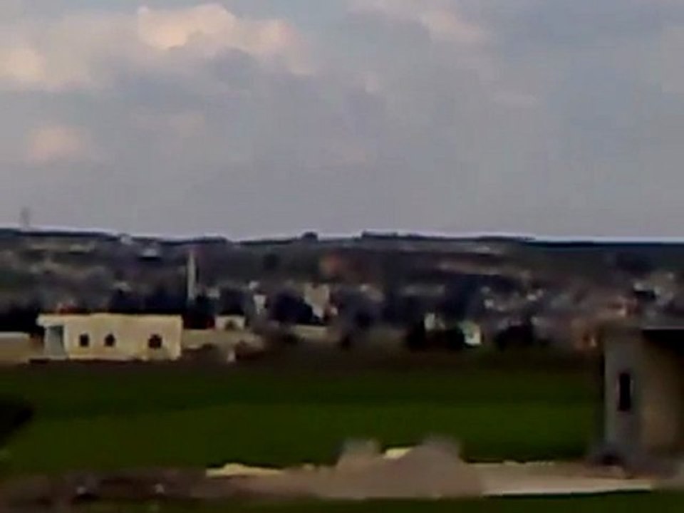 فري برس  ريف حماه المحتل قصف قلعة المضيق 8 3 2012