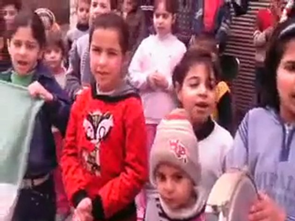 فري برس حمص مظاهرة رائعة لا اطفال باب الدريب 8 3 2012  ج3