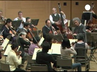 El director de orquesta Seiji Ozawa se retira un año...