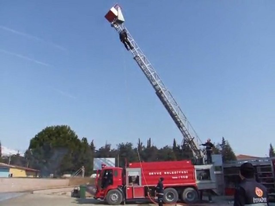 Geyve Belediyesi İtfaiyesi Kurtarma tatbikatı 5