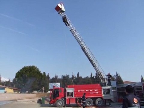 Geyve Belediyesi İtfaiyesi Kurtarma tatbikatı 5