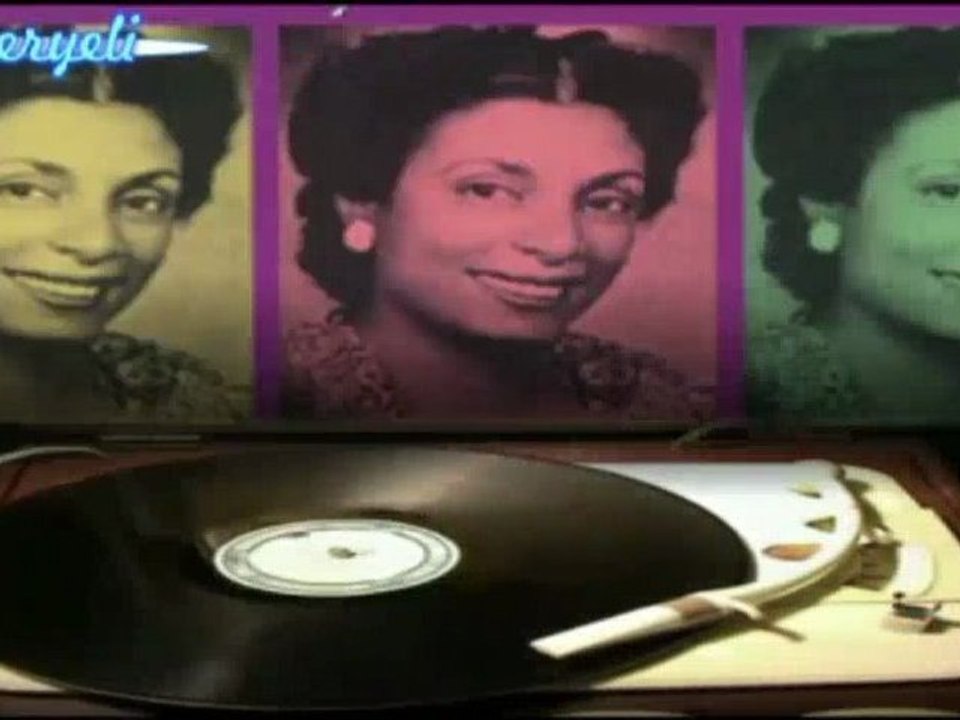 Safiye Ayla ♪♪♪♪  Muhabbet Bağına Girdim Bu Gece