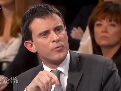 Bayrou : Dans le rassemblement que nous devrons faire, Manuel Valls a toute sa place