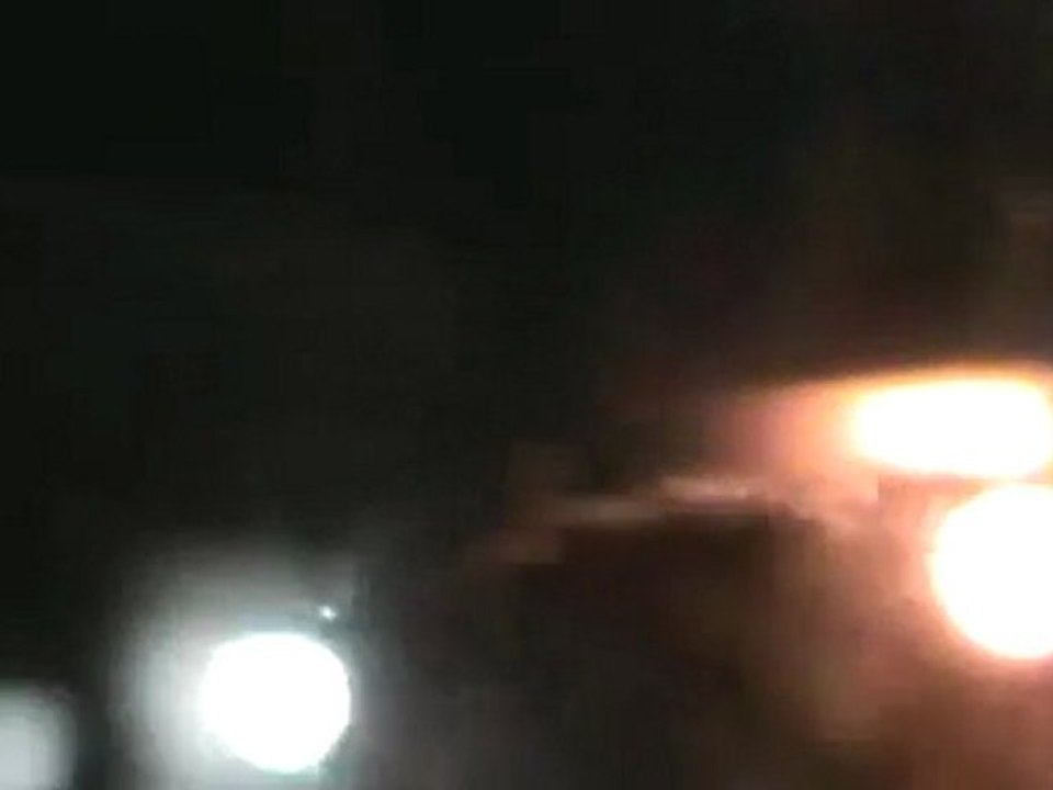 فري برس حمص إطلاق نار على المتظاهريين في حي الخالدية 8 3 2012