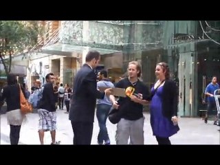 Free Hugs / Ingyen ölelés