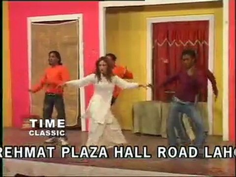 Honey Shezadi Mujra Wey Gujjara Wey