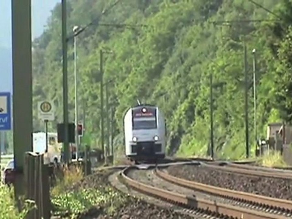 BR185 Doppeltraktion, 3x BR101, 2x BR143, 2x BR460 gegenüber Kaub