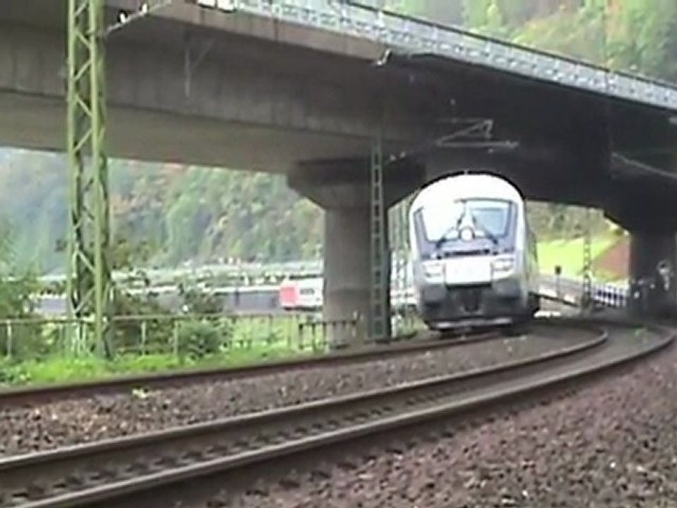 V100 und 2x BR101 beim Unkelbachtal am Rhein