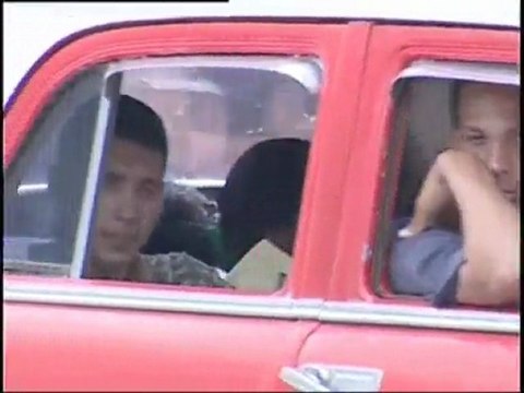 Elvis Crespo titre Swavemente Besame