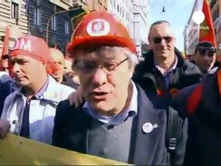 Multitudinaria manifestación en Italia contra la...