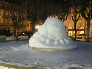La Bourboule: Le jet d'eau  sous la glace