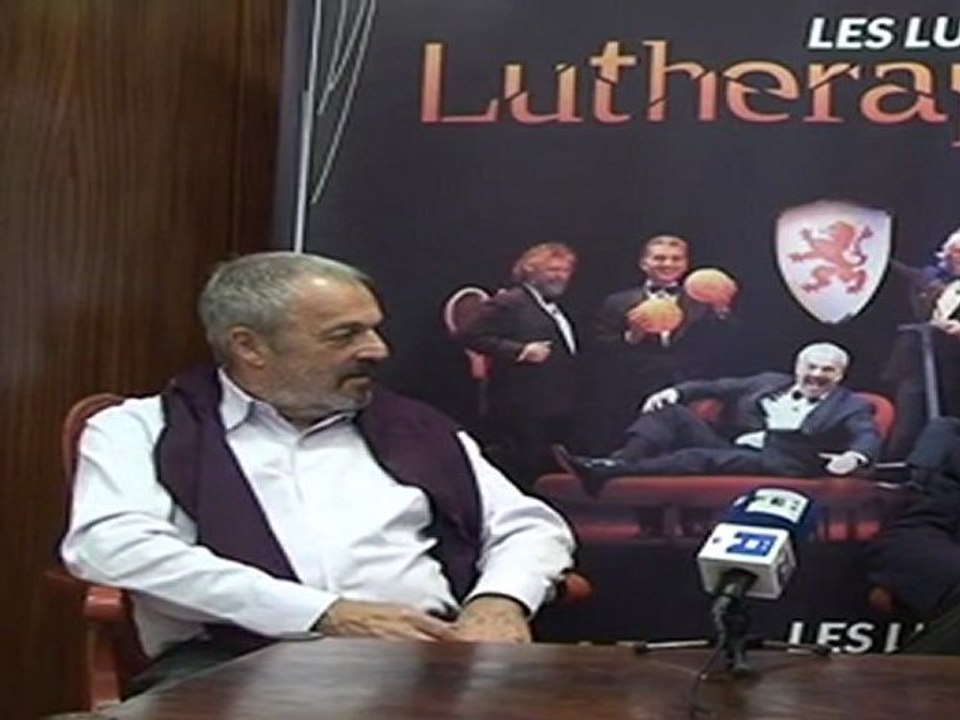 La terapia de Les Luthiers llega a España