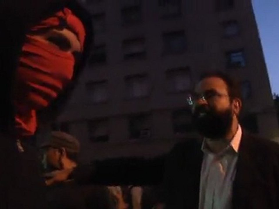 CAPUCHAS CONFRONTAN A DIPUTADO HUGO GUTIERREZ