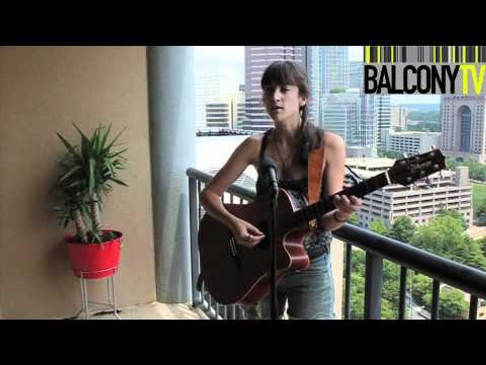 MOLLY PARDEN (BalconyTV)