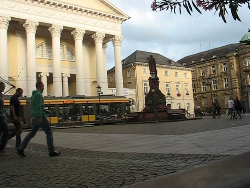 Karlsruhe, Allemagne : architecture & tramway