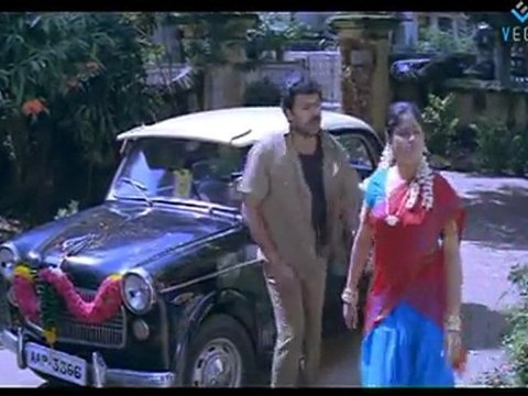 Gang Leader - Vijaya Shanthi Teasing Chiranjeevi