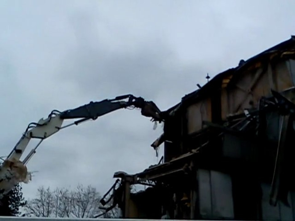 DESTRUCTOR LE DERNIER DINOSAURE