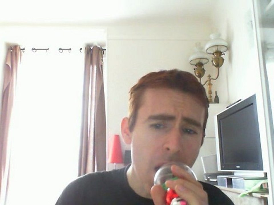 Wiwi égratigne "je n'ai jamais aimé comme je t'aime"