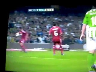 Κοντρόλ με το χέρι από τον Τσάμπι Αλόνσο