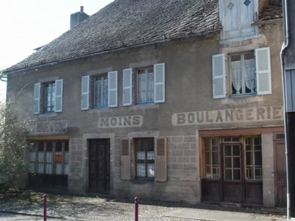 QUI A TUÉ NOS VILLAGES ?