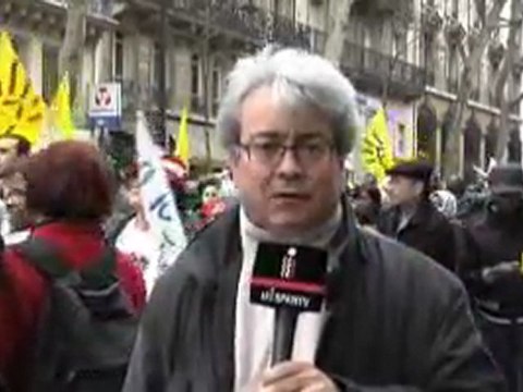 Desfilan en Fracia para exigir vivienda digna(100312)