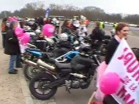 Toutes en Moto départ Château de Vincennes dimanche 11 mars 2012 Femmes solidaires Paris Lille Marseilles Lyon Bordeaux